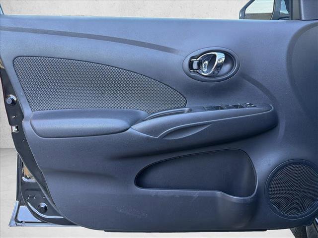 Used 2016 Nissan Versa SL image 10