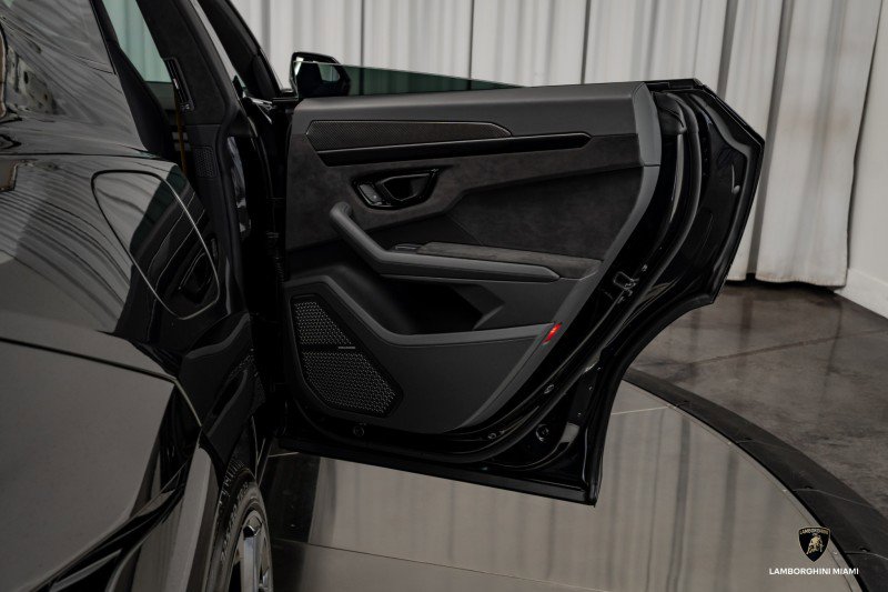 Used 2024 Lamborghini Urus S image 56