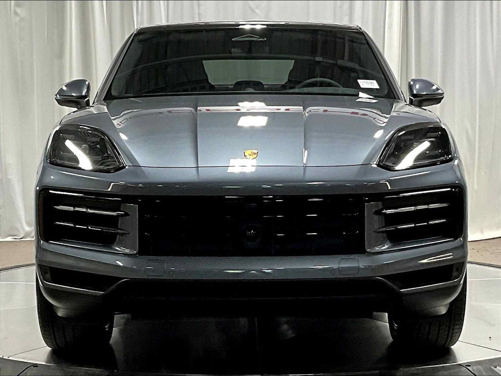 New 2026 Porsche Cayenne Coupe AWD/4WD image 10