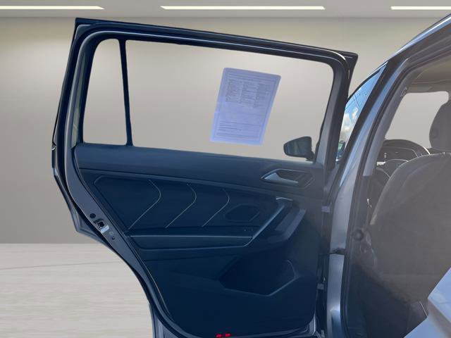 Used 2024 Volkswagen Tiguan SE image 26