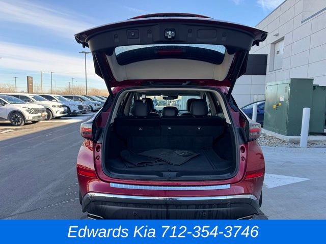 Used 2024 Nissan Murano SL image 11