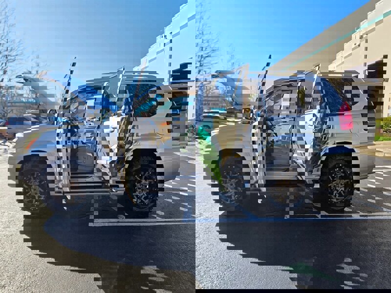 Used 2006 Lexus GX 470 image 23