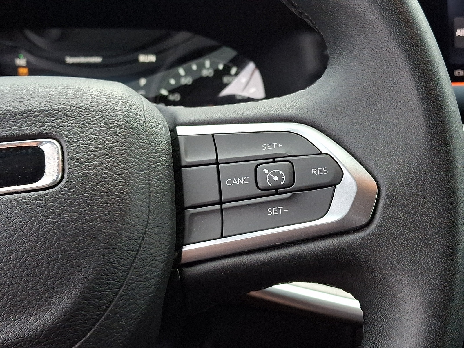 Used 2024 Jeep Compass Latitude AWD/4WD image 23