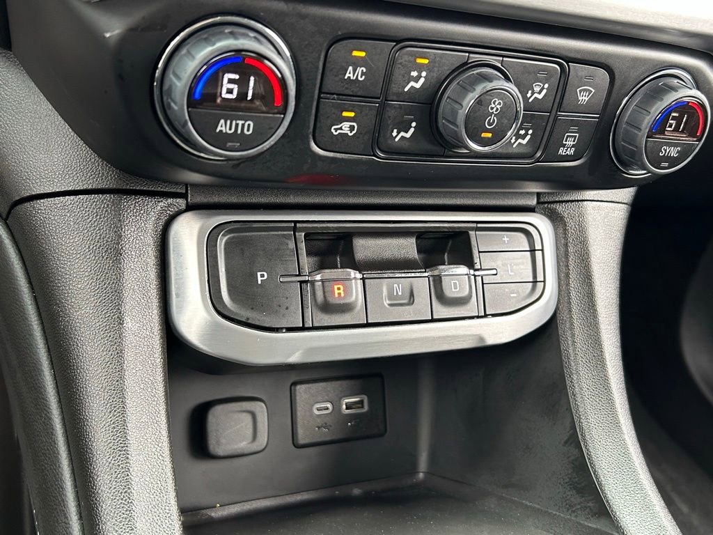 Used 2023 GMC Acadia SLE image 22