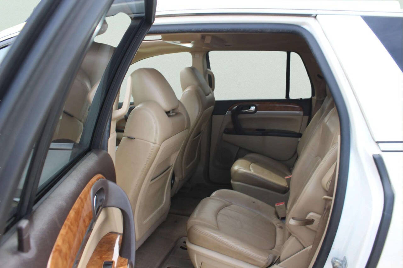 Used 2011 Buick Enclave CXL AWD/4WD image 7
