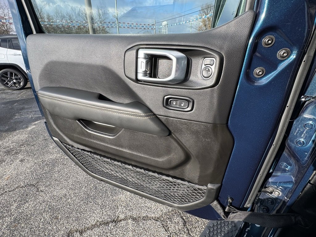 Used 2025 Jeep Wrangler Sahara w/ Safety Group image 26