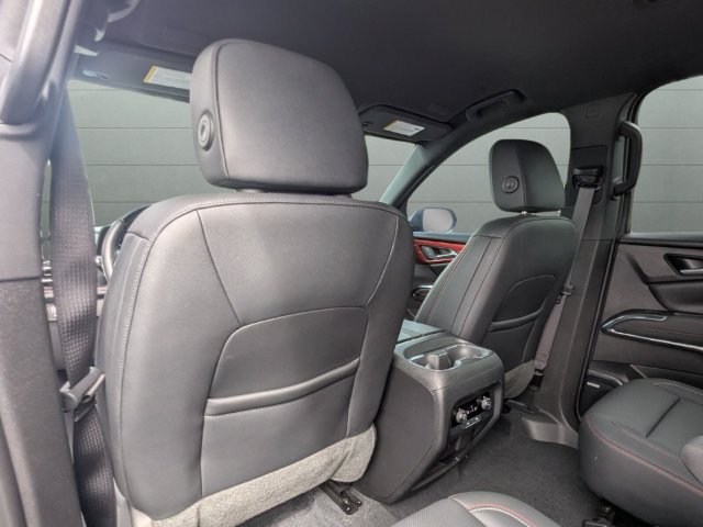 Used 2024 Chevrolet Traverse Z71 w/ Enhanced Driving Package AWD/4WD image 31