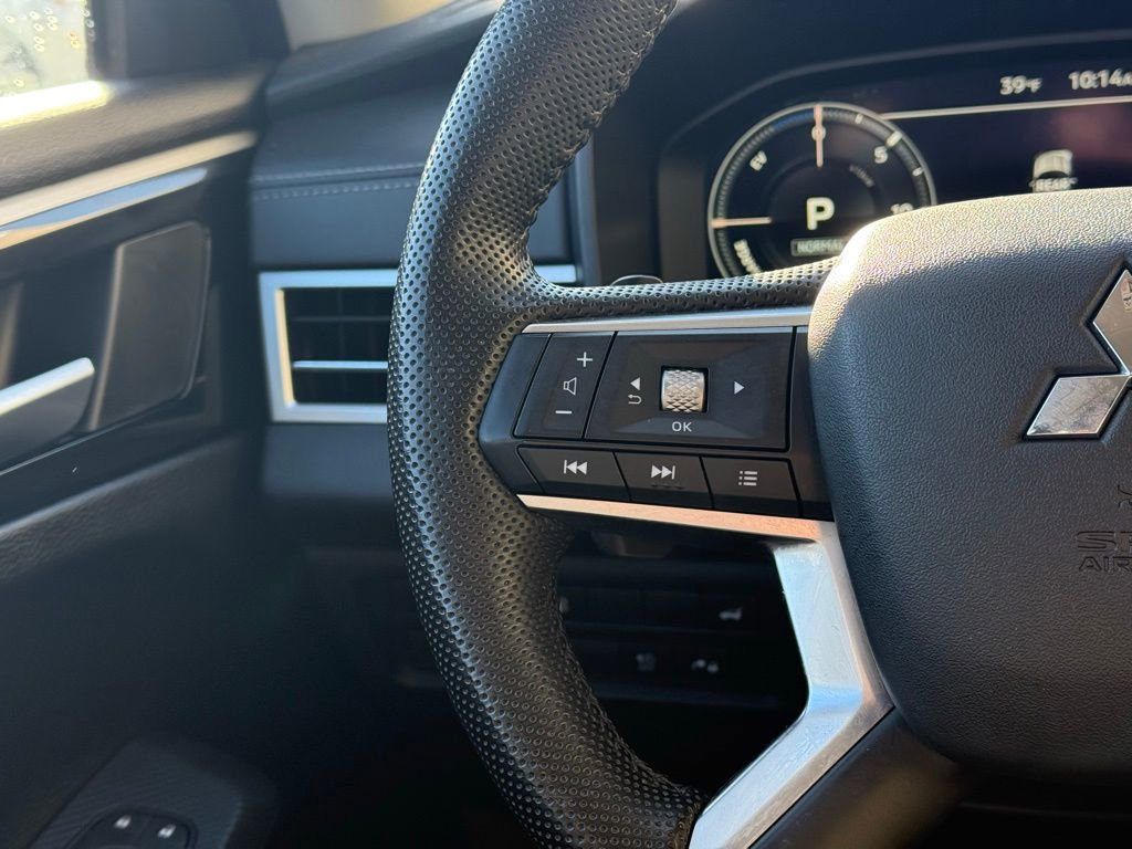 Used 2023 Mitsubishi Outlander SE image 9