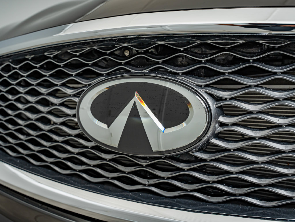 Used 2023 INFINITI QX50 Luxe AWD/4WD image 12