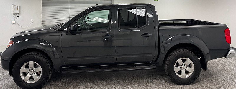Used 2012 Nissan Frontier SV w/ SV Premium Utility Pkg AWD/4WD image 8