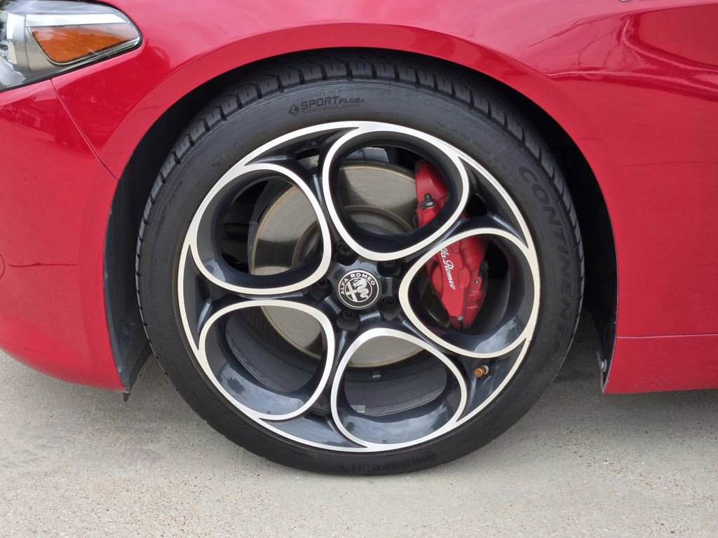 Used 2022 Alfa Romeo Giulia Veloce image 17