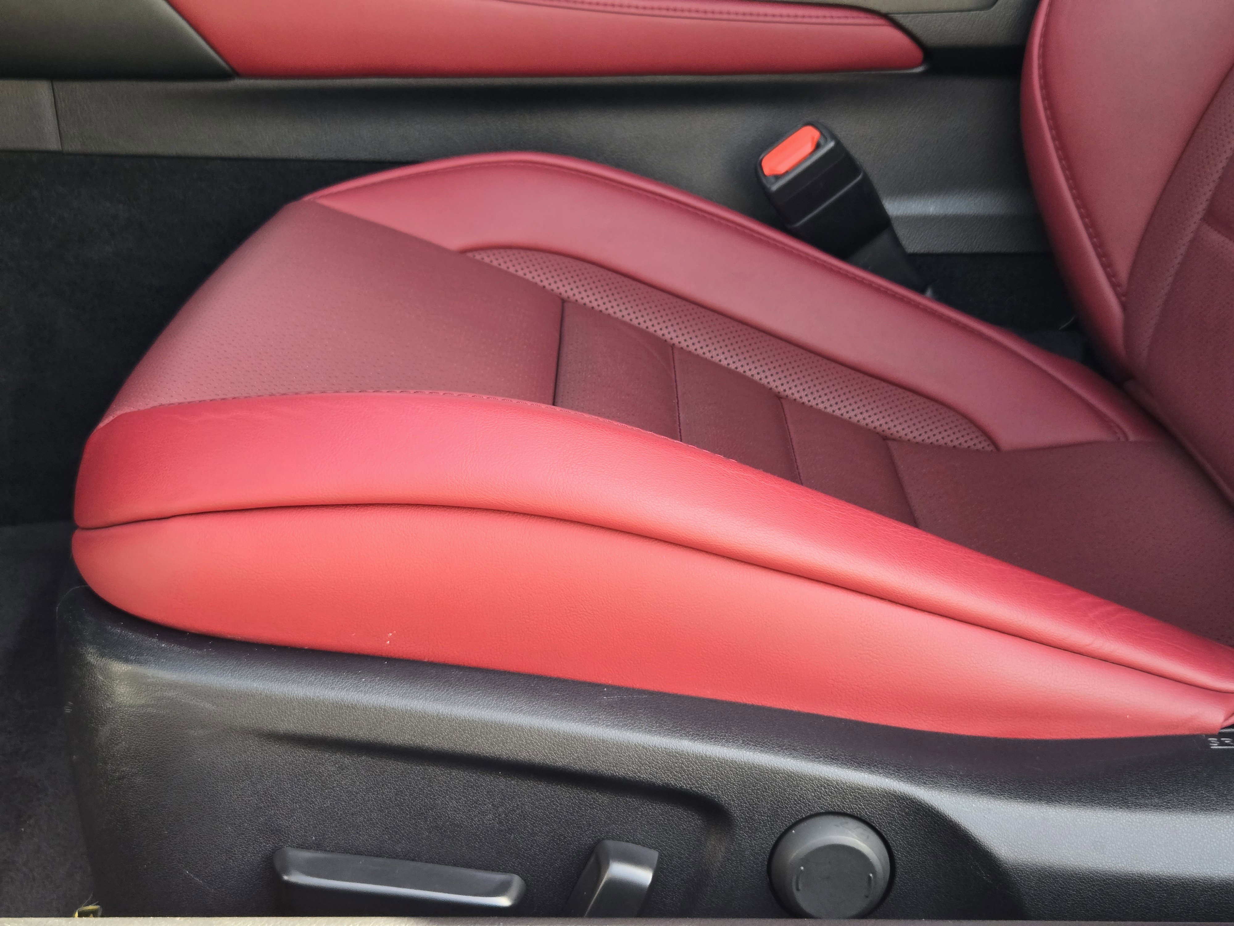 Used 2024 Lexus RC 300 Premium Package w/ Premium Package image 34