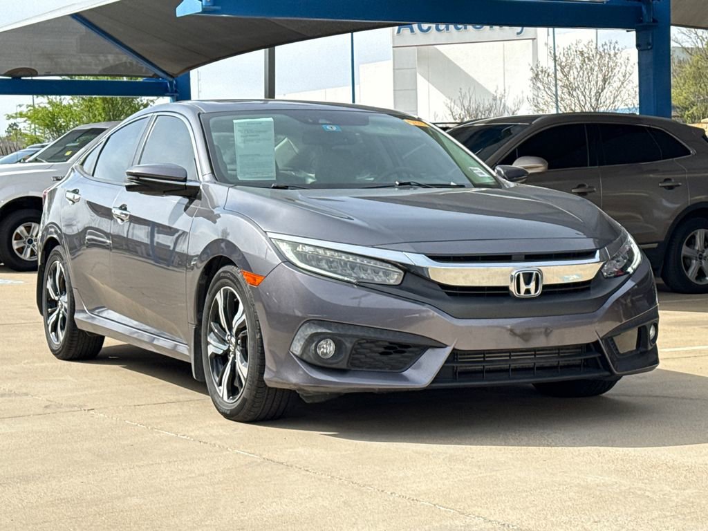 Used 2017 Honda Civic Touring image 4