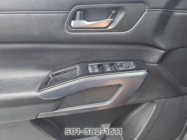 Used 2022 Nissan Pathfinder SL FWD image 29