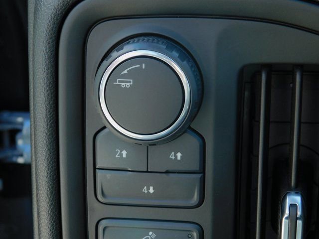 Used 2025 Chevrolet Silverado 2500 Custom image 18