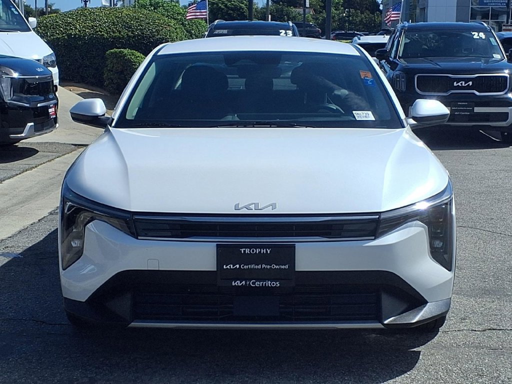 Certified 2025 Kia K4 EX FWD image 2
