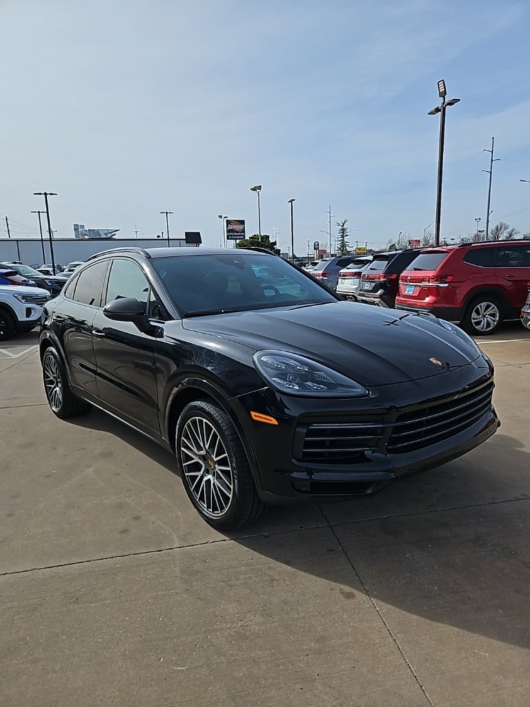 Used 2022 Porsche Cayenne Coupe image 3