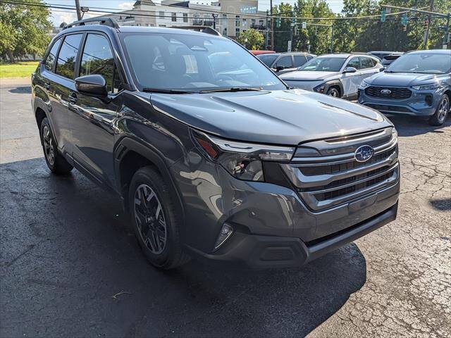 Used 2025 Subaru Forester Premium AWD/4WD image 6