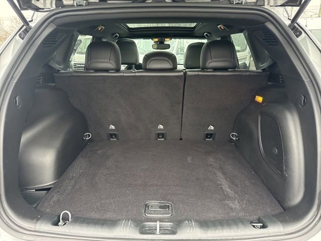 Certified 2025 Jeep Compass Limited w/ Sun & Sound Group image 28