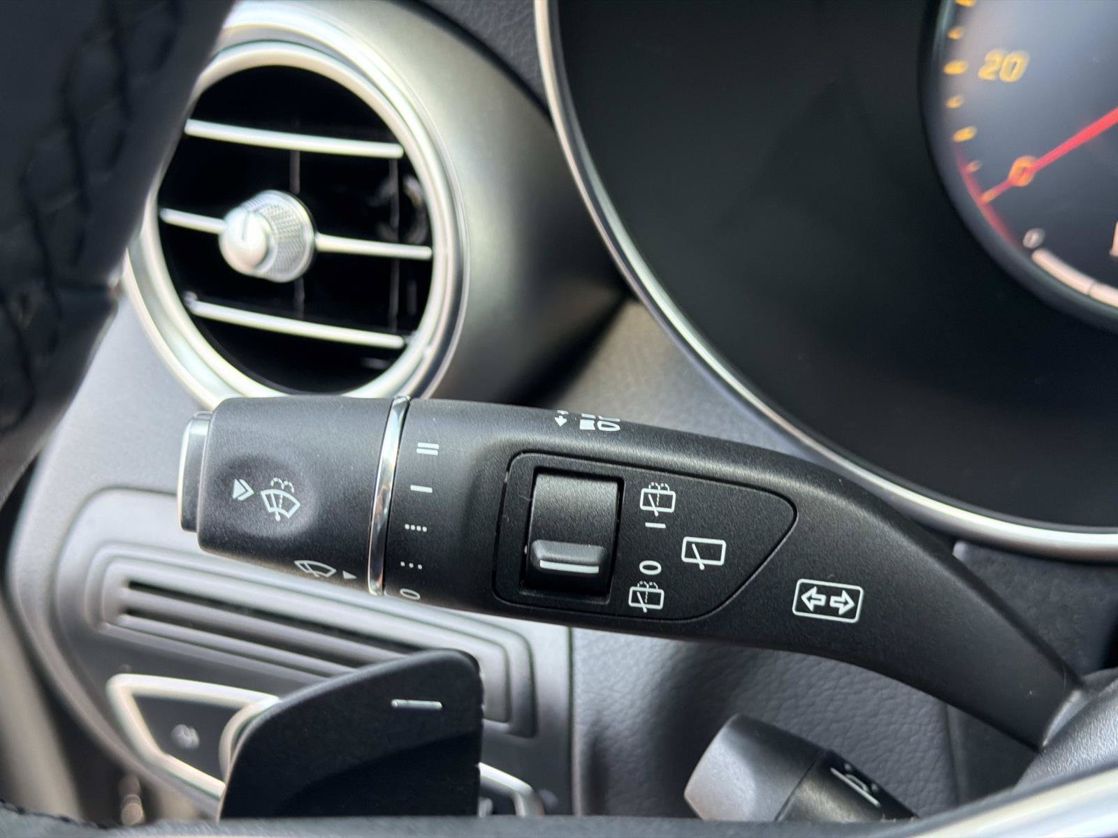 Certified 2022 Mercedes-Benz GLC 300 image 32