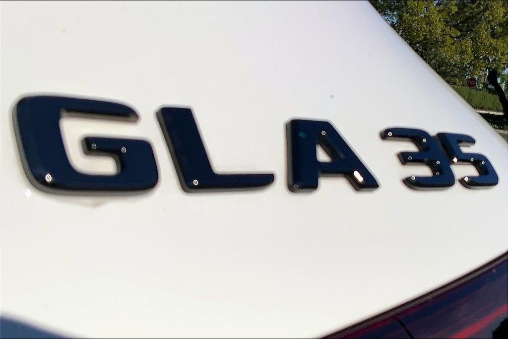 Used 2024 Mercedes-Benz GLA 35 AMG 4MATIC image 11