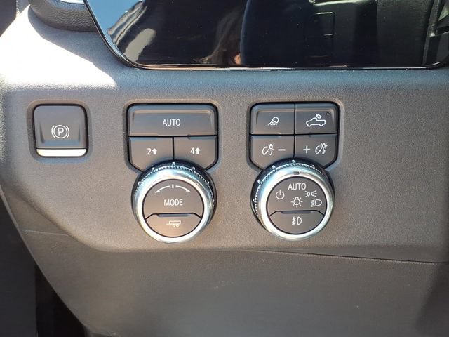 Used 2022 GMC Sierra 1500 SLT w/ SLT Convenience Package AWD/4WD image 17