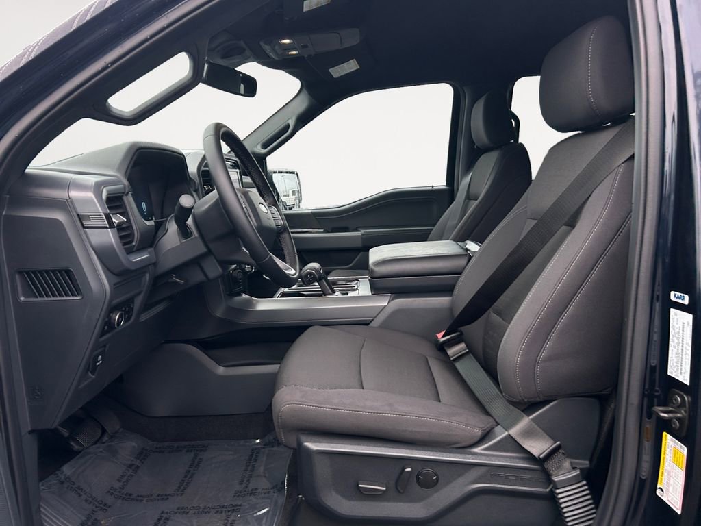 Used 2025 Ford F150 XLT w/ Equipment Group 302A MID image 15