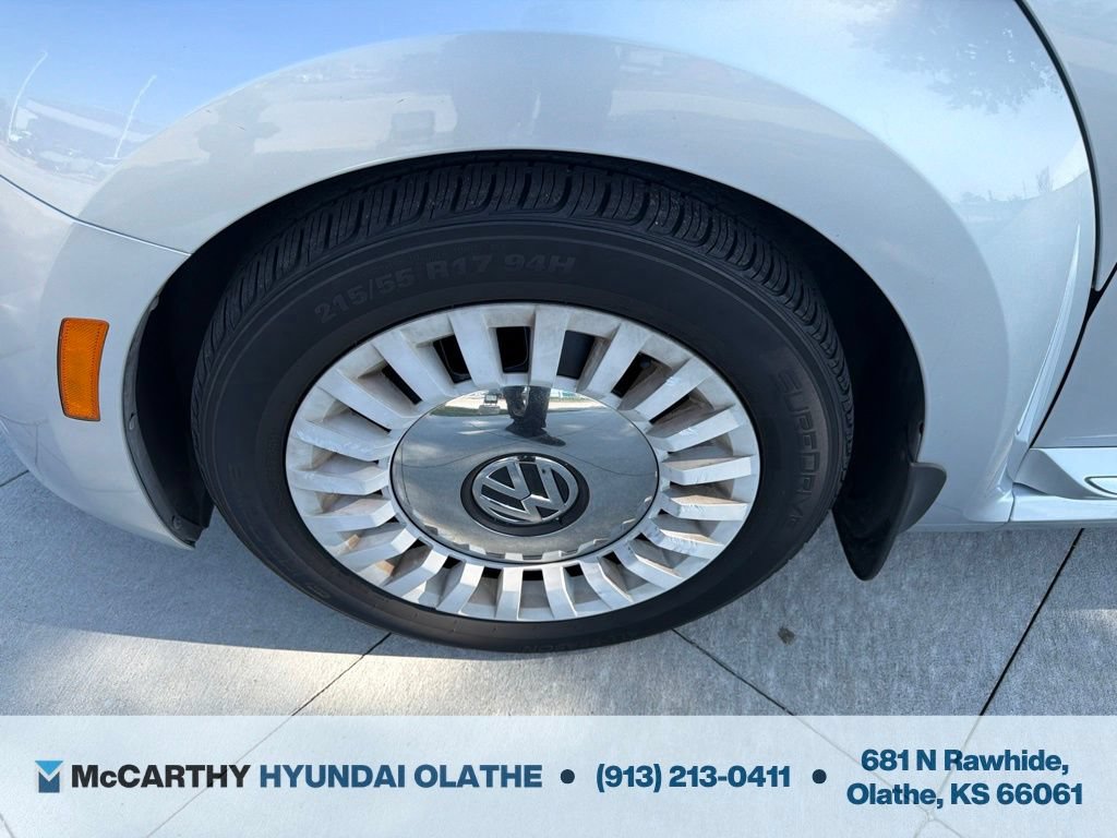 Used 2014 Volkswagen Beetle 2.5 FWD image 16