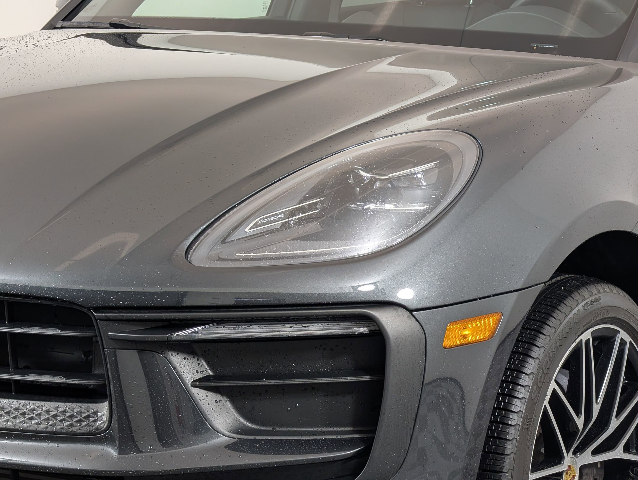 Used 2025 Porsche Macan image 13