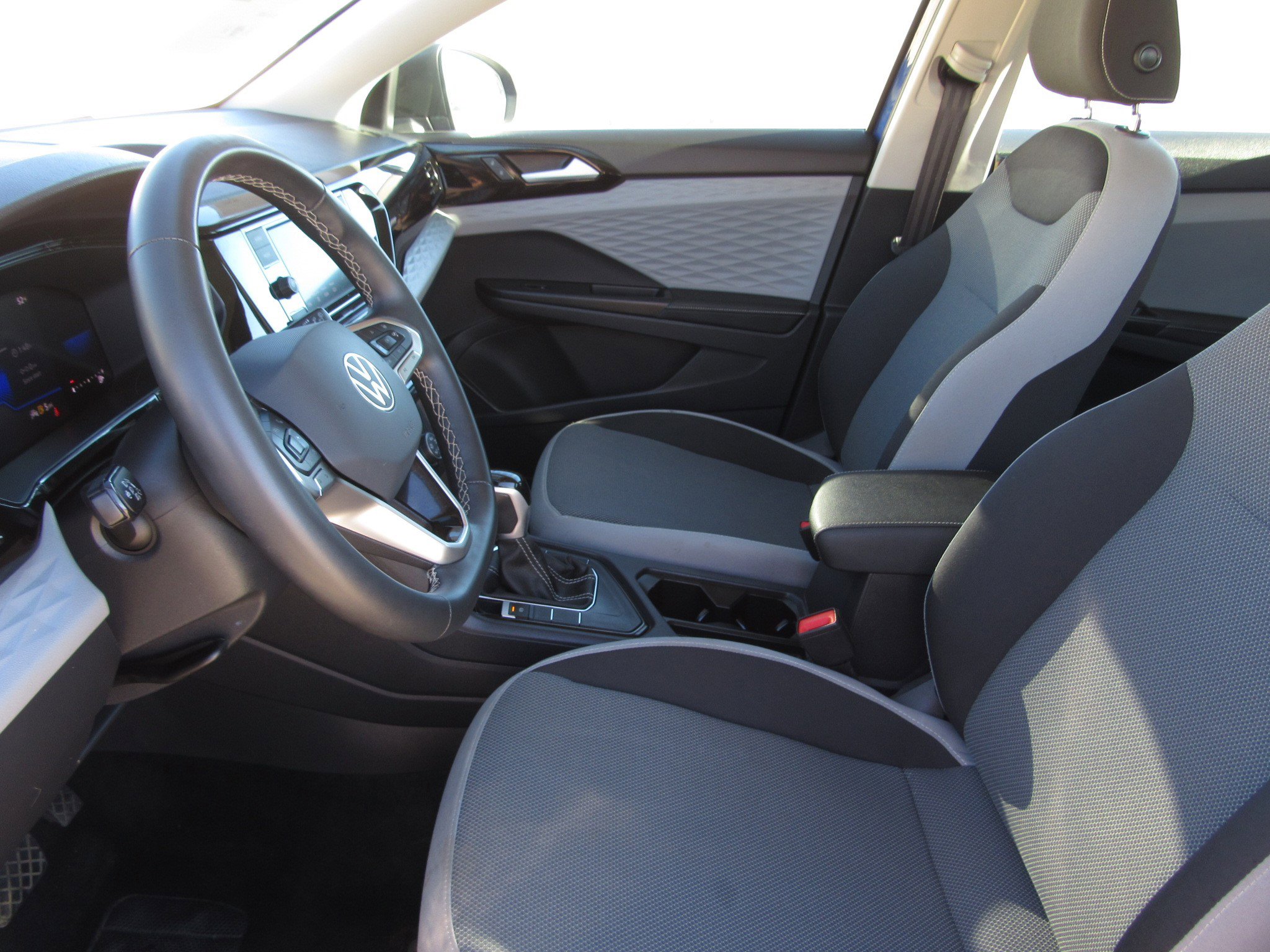 Used 2024 Volkswagen Taos S image 14