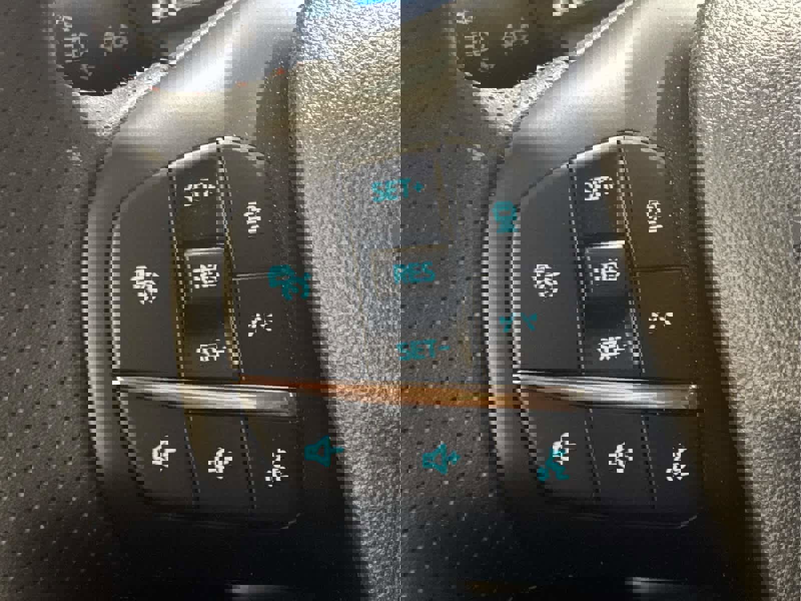 New 2025 Ford Escape ST-Line Elite image 34