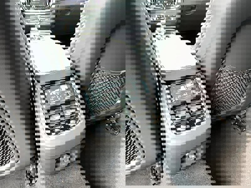 New 2025 Volvo V90 B6 Cross Country Ultra w/ Protection Package Premier image 17