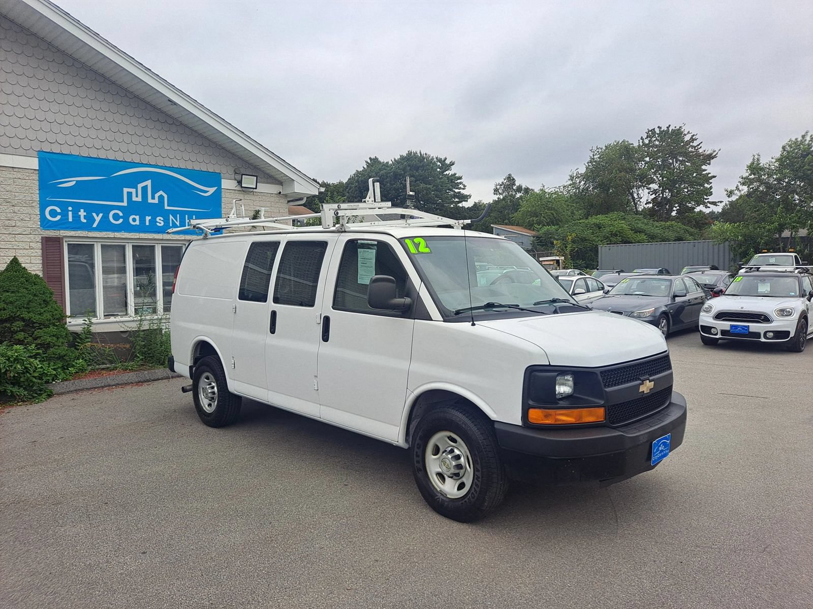 Used 2012 Chevrolet Express 2500 RWD image 2