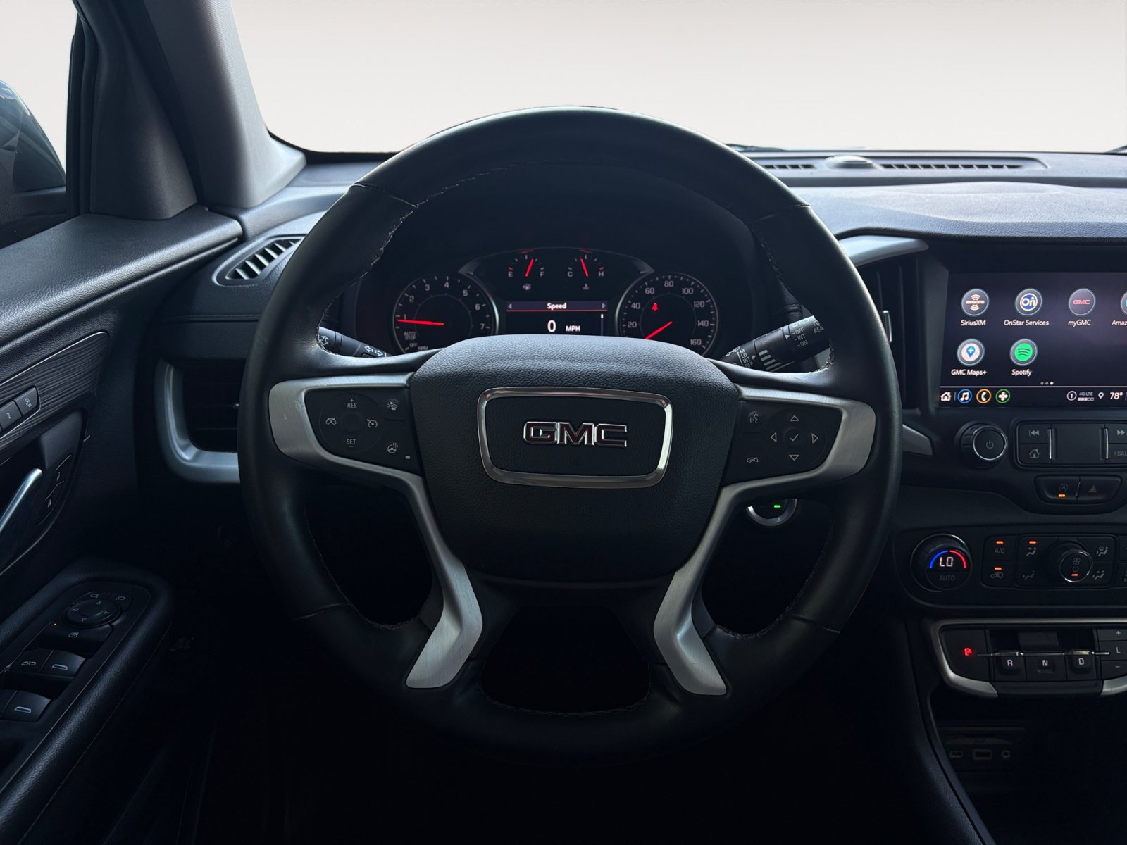 Used 2023 GMC Terrain SLT FWD image 13