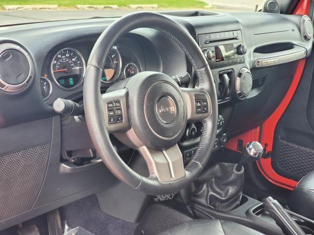 Used 2013 Jeep Wrangler Sahara AWD/4WD image 6