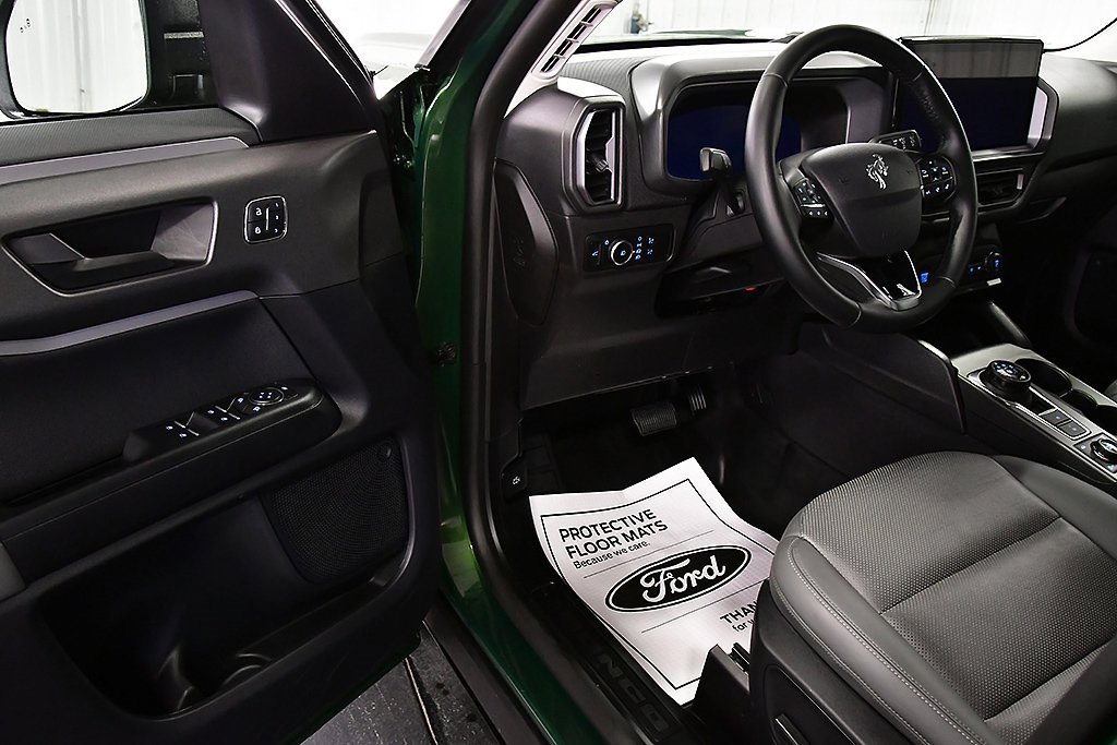 Used 2025 Ford Bronco Sport Badlands image 15