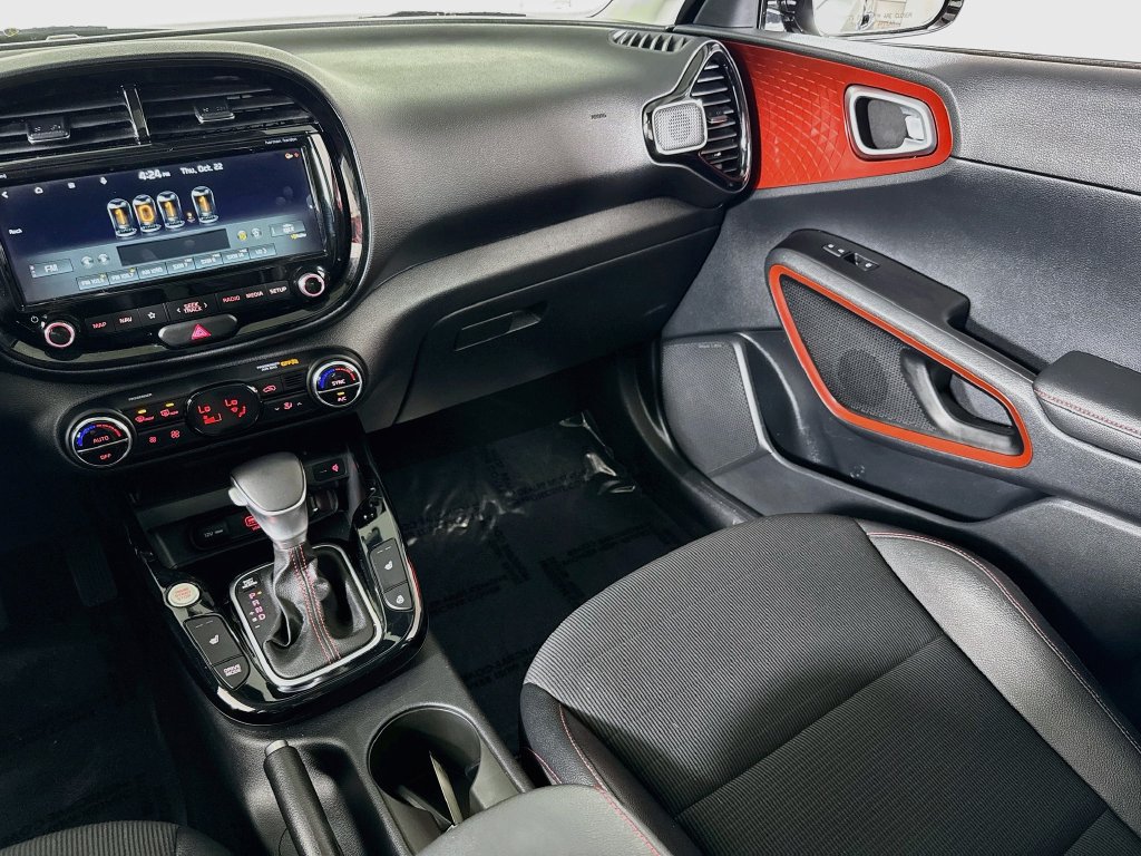 Used 2022 Kia Soul Turbo FWD image 25