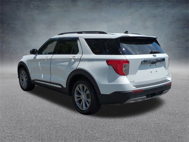 Used 2022 Ford Explorer XLT w/ Equipment Group 202A image 7
