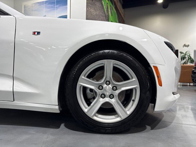 Used 2021 Chevrolet Camaro LT RWD image 92