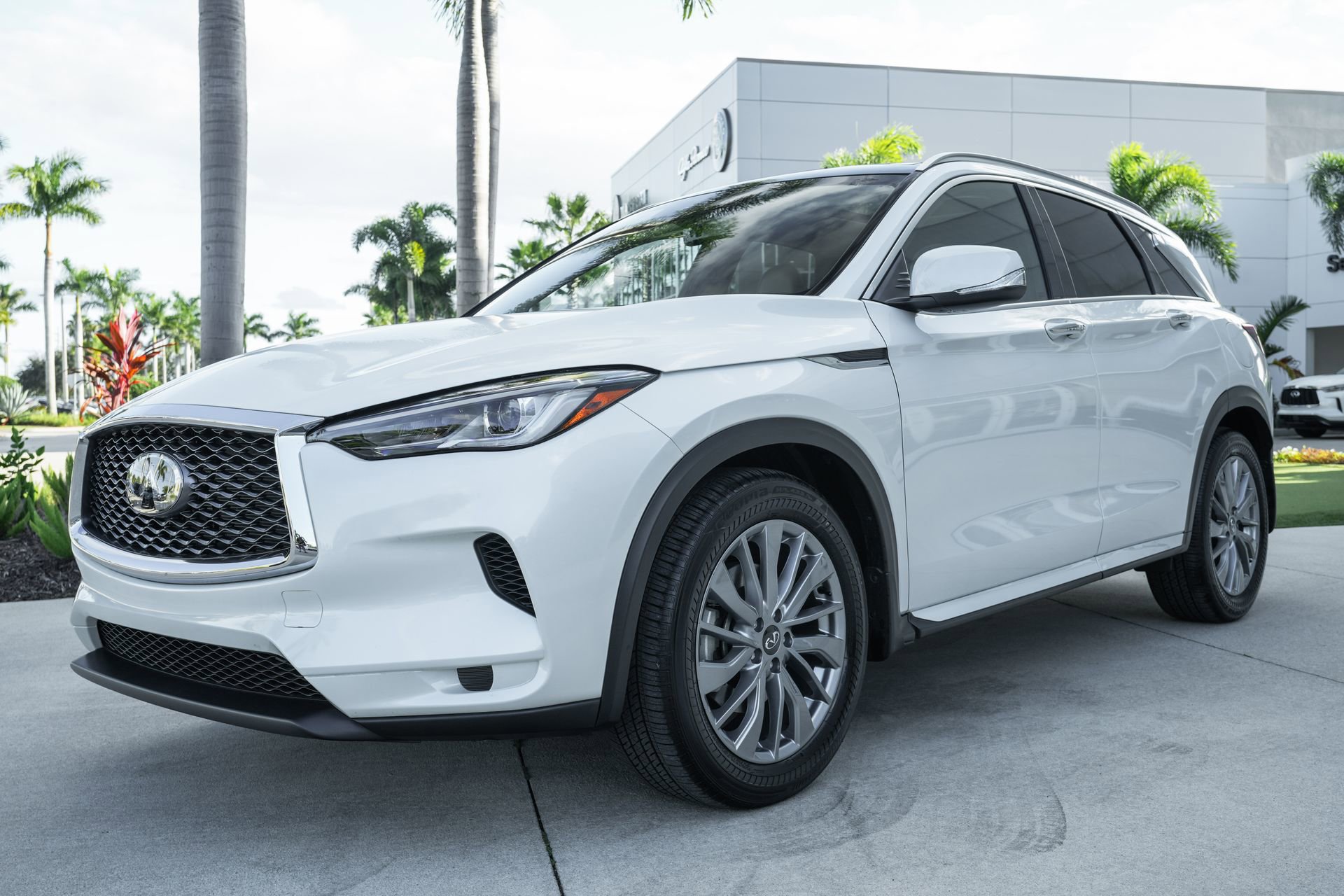 Used 2025 INFINITI QX50 Luxe image 4
