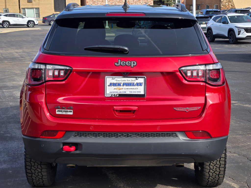 Used 2025 Jeep Compass Trailhawk AWD/4WD image 13