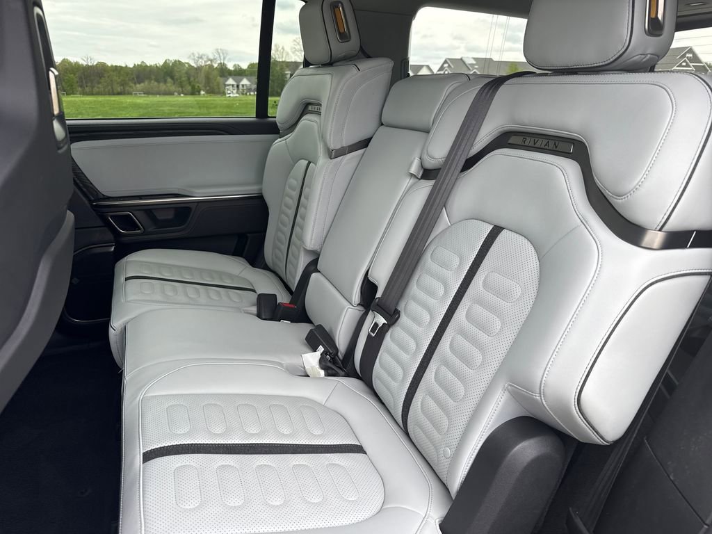 Used 2023 Rivian R1S Adventure AWD/4WD image 13