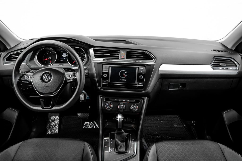 Used 2021 Volkswagen Tiguan S image 22