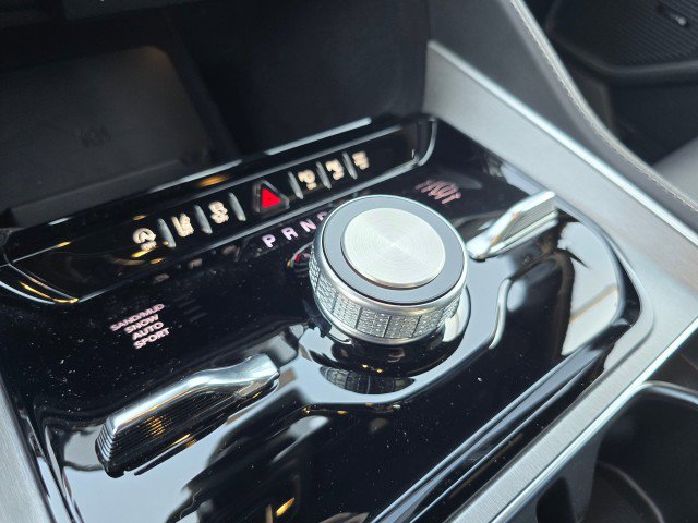 New 2025 Jeep Wagoneer Series II w/ Convenience Group I image 32