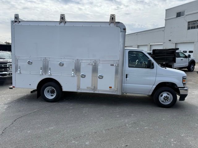 New 2026 Ford E-350 and Econoline 350 Super Duty w/ Power Equipment Group image 2