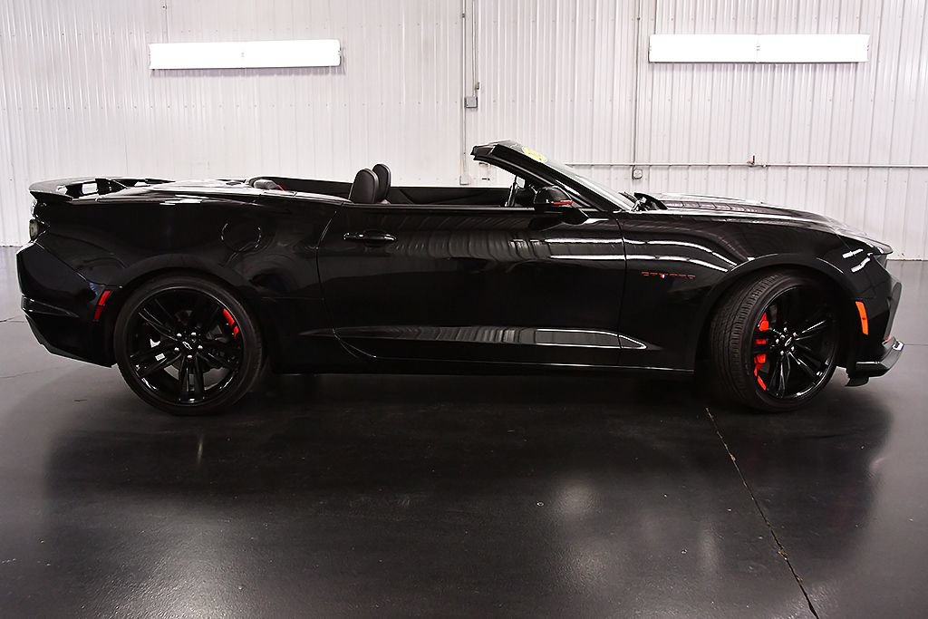 Used 2022 Chevrolet Camaro LT w/ Redline Edition RWD image 8