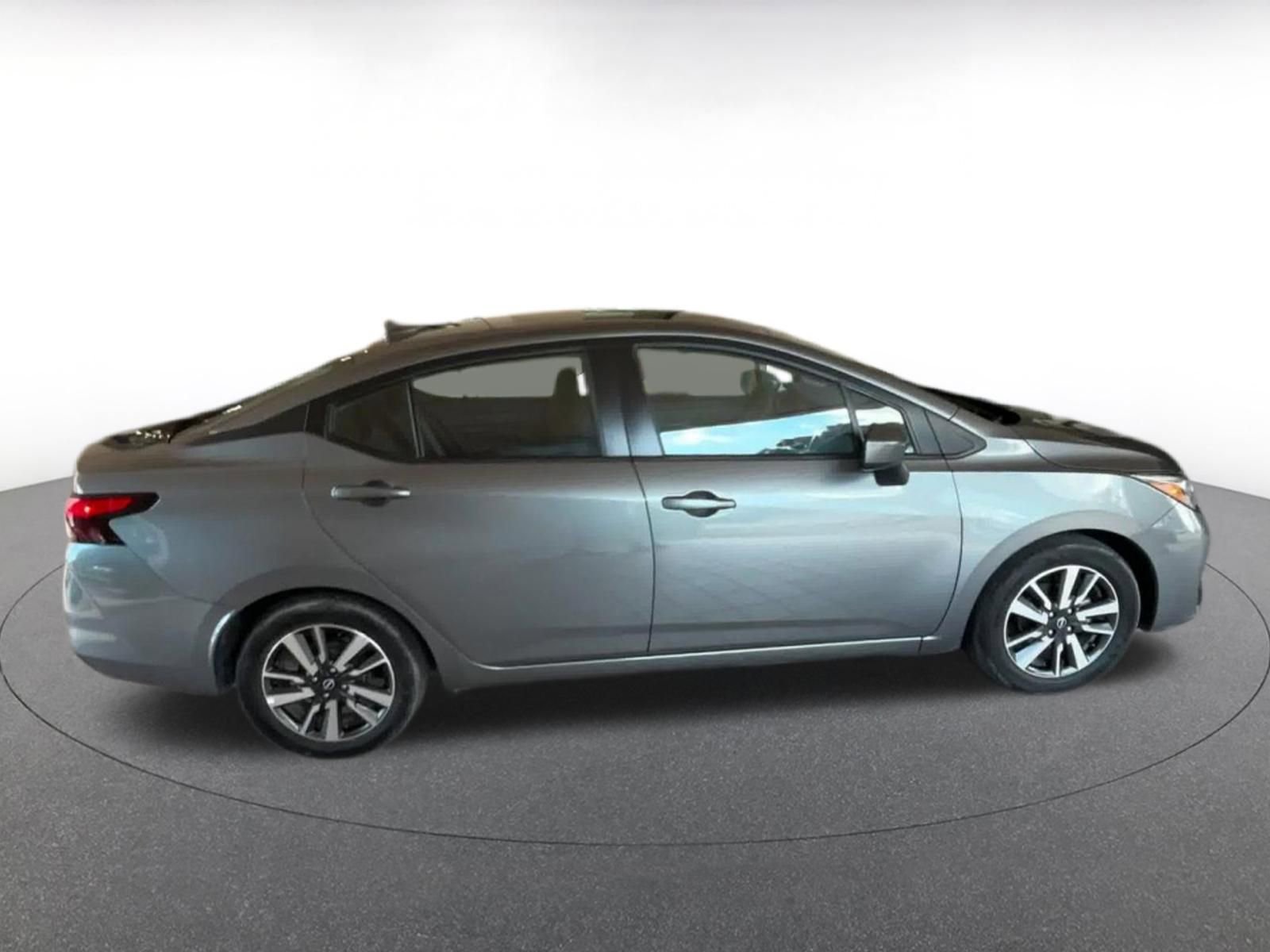 Used 2025 Nissan Versa SV image 16