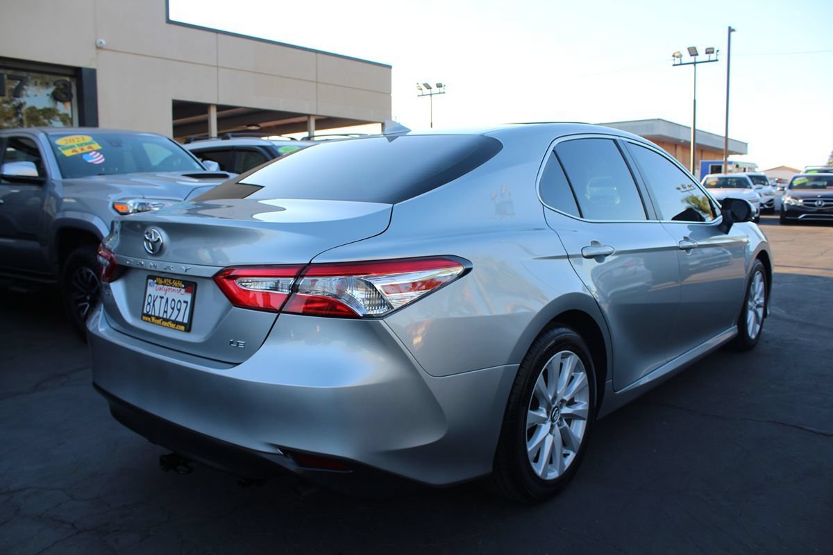 Used 2020 Toyota Camry LE FWD image 7