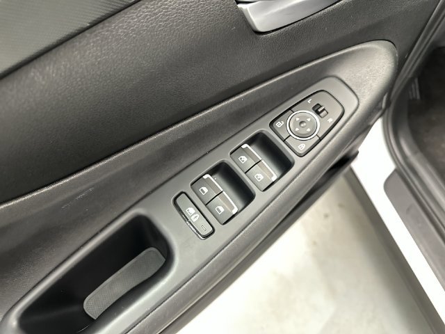 Used 2023 Hyundai Santa Fe SEL AWD/4WD image 17