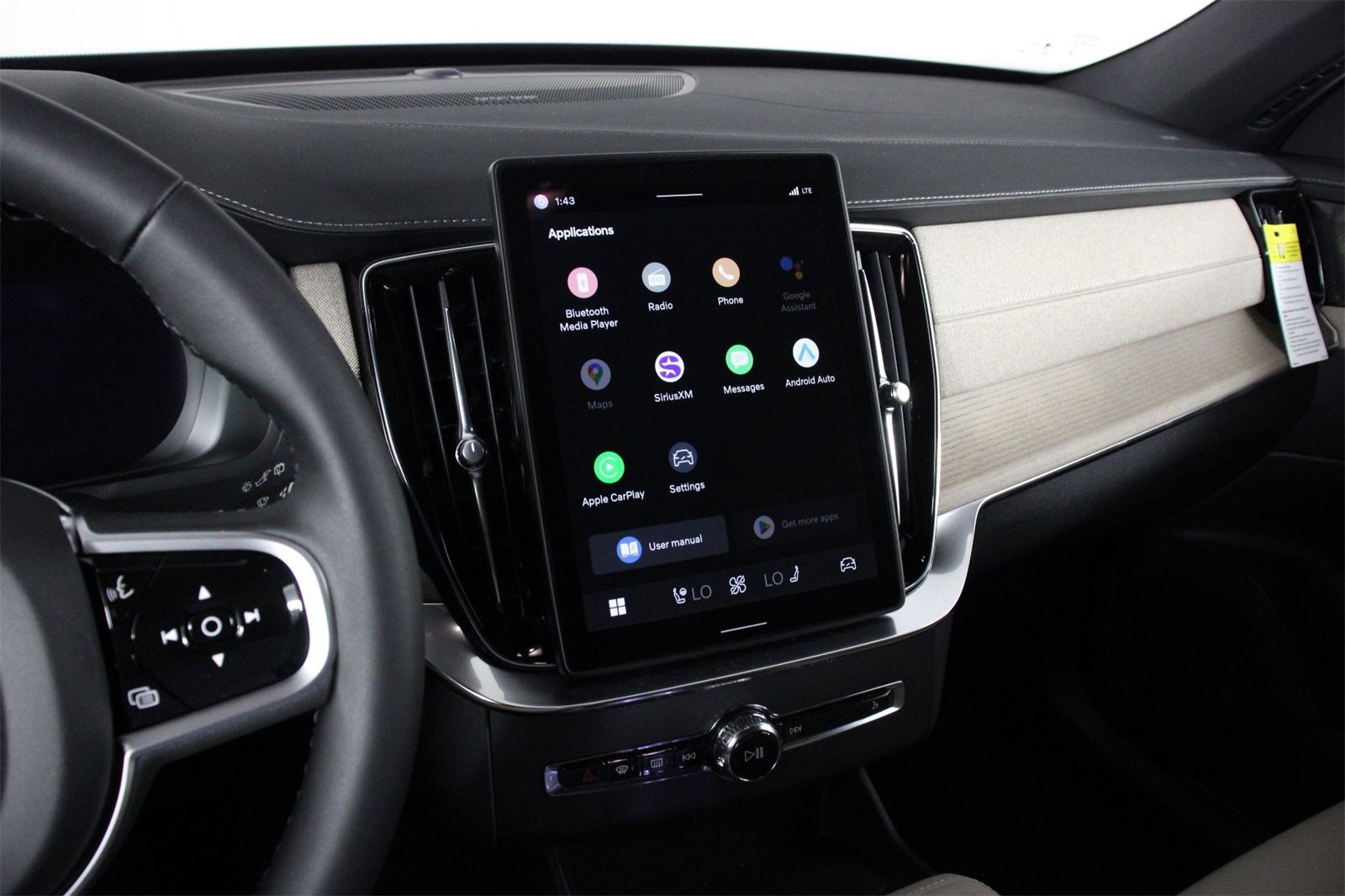 New 2026 Volvo XC90 B6 Plus w/ Protection Package Premier image 6